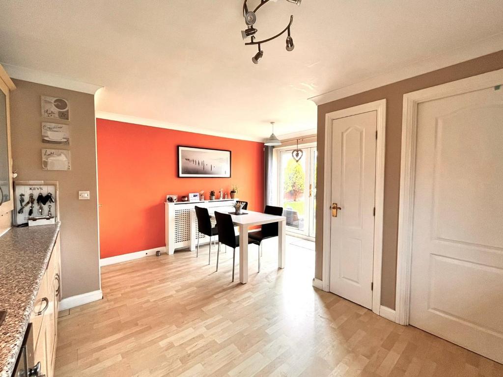 Kitchen/Breakfast Room