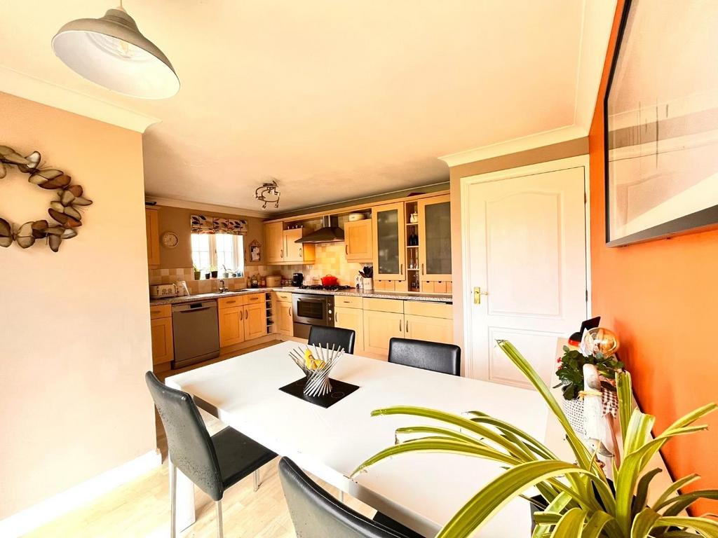 Kitchen/Breakfast Room