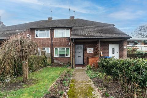 2 bedroom maisonette for sale, Ferney Road, West Byfleet KT14