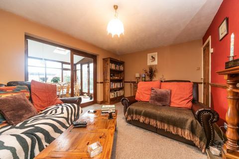 11 Ferney Road, Byfleet, West Byfleet, KT14 7AL