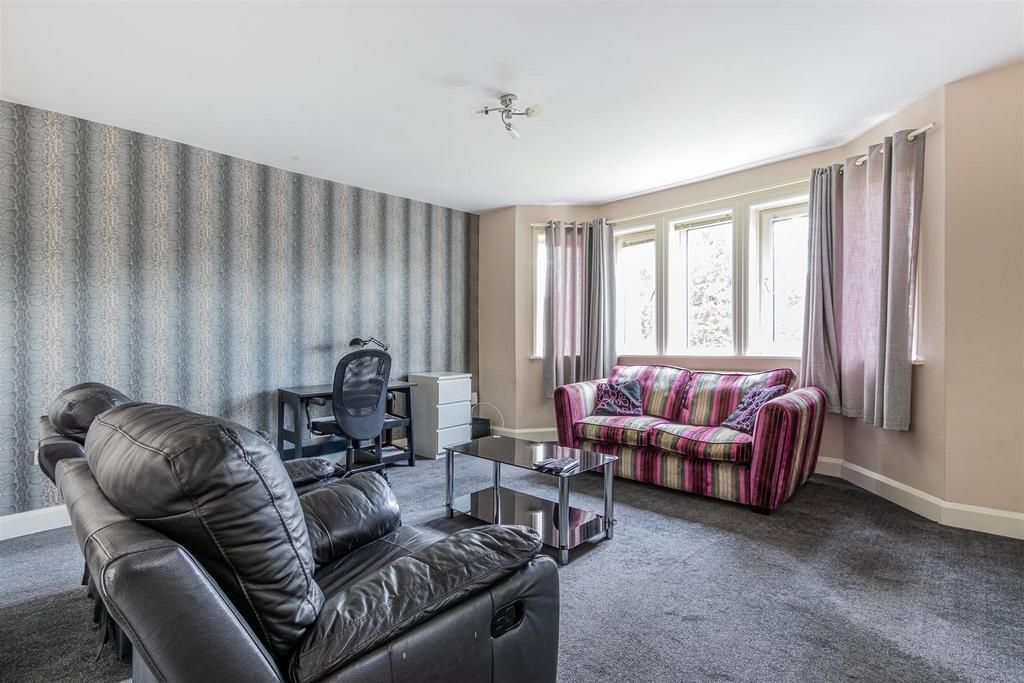 Llantrisant Road, Cardiff CF5 2 bed apartment to rent £1,300 pcm (£