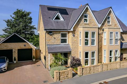 5 bedroom semi-detached house for sale, Connaught Court, Harrogate, HG1