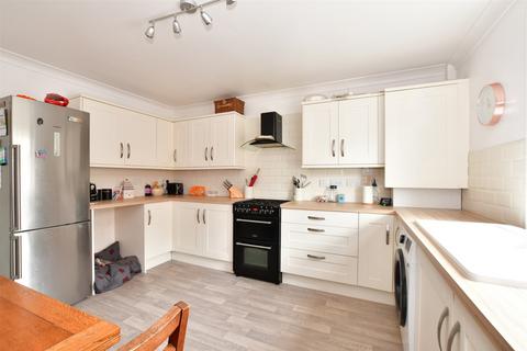 2 bedroom apartment for sale, Broadway, Totland Bay, Isle of Wight