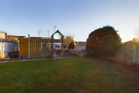 2 bedroom semi-detached bungalow for sale, Park Avenue, Driffield, YO25 5EN