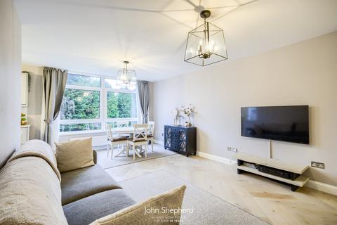 3 bedroom flat for sale - Chelmscote Road, Solihull, West Midlands, B92