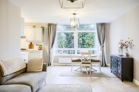 Flat 16, Emerald Court Chelmscote Road, Solihull, B92 8BX