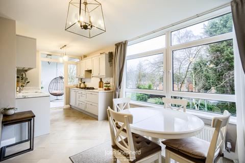Flat 16, Emerald Court Chelmscote Road, Solihull, B92 8BX