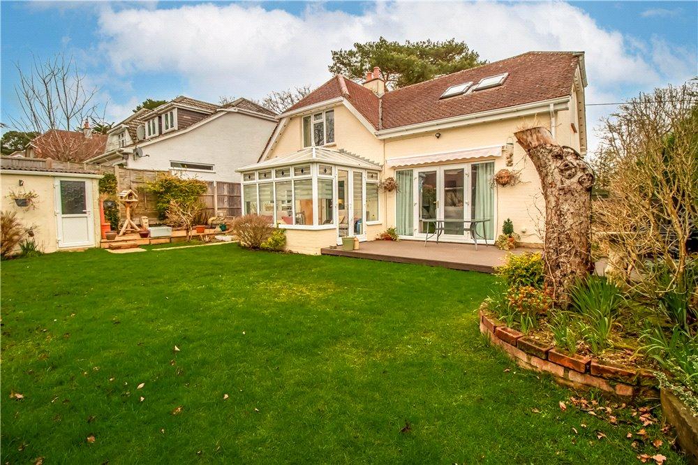 West Parley, Ferndown, Dorset, BH22 4 bed detached house for sale £
