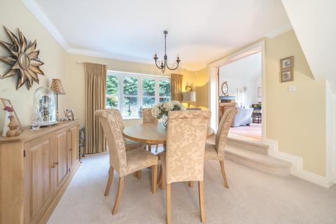 22 Fulmer Drive, Gerrards Cross, SL9 7HJ