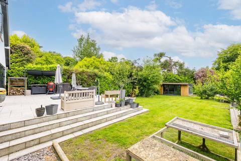 Farthing House Chestnut Walk, Felcourt, East Grinstead, RH19 2LB