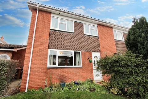 3 bedroom end of terrace house for sale - Whitnash Close, Balsall Common, CV7