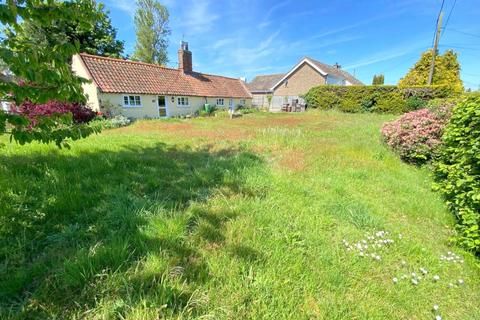 2 bedroom bungalow for sale, Low Road, Friston, Saxmundham, Suffolk, IP17