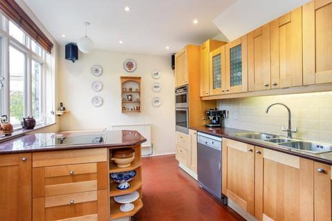 11 Bolton Crescent, Windsor, SL4 3JH