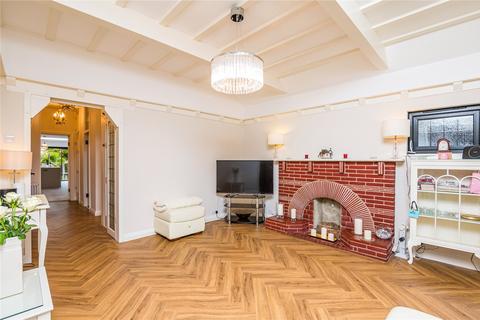 57 Broadclyst Gardens, Southend-on-sea, SS1 3QS
