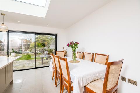 57 Broadclyst Gardens, Southend-on-sea, SS1 3QS