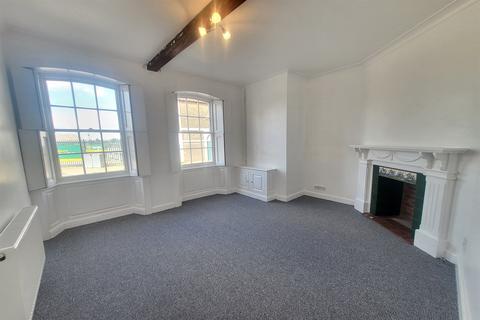 3 bedroom terraced house for sale, High Street, PE21