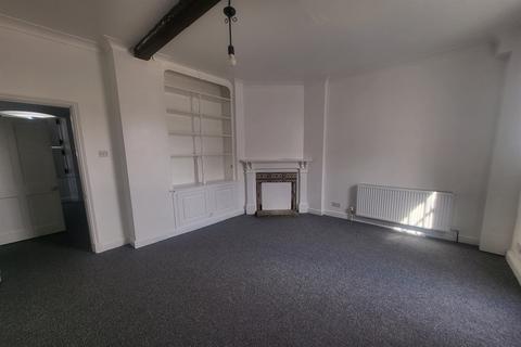 3 bedroom terraced house for sale, High Street, PE21