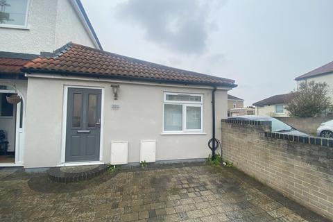 2 bedroom bungalow to rent, Bristol BS16