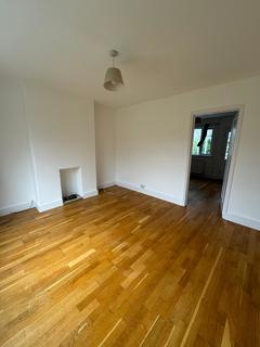 3 bedroom end of terrace house to rent, Silverwood Close, Cambridge CB1