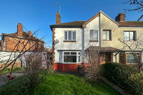 3 bedroom end of terrace house to rent, Silverwood Close, Cambridge CB1