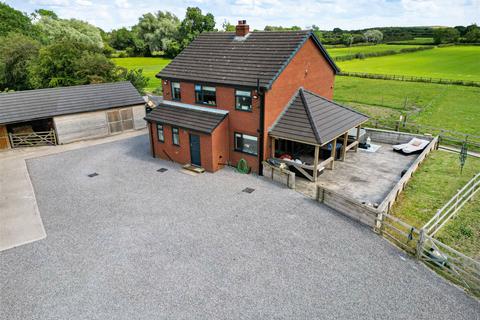 3 bedroom equestrian property for sale, Far Bank Lane, Fishlake, Doncaster, DN7 5LW