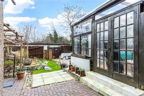 32 Thorn Close, Bromley, BR2 8DH