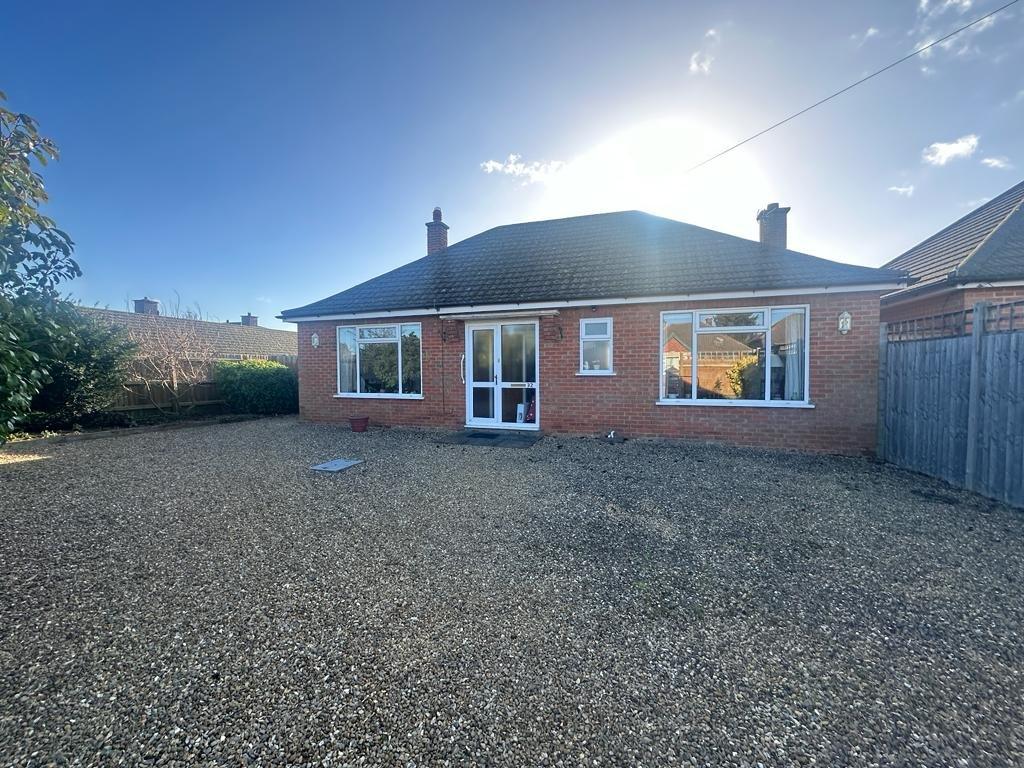 Braunston Road, Oakham 2 bed detached bungalow for sale £360,000