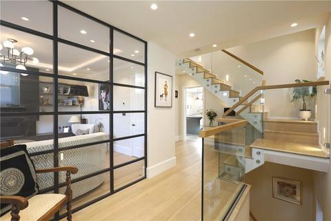 30 Arthur Road, London, SW19 7DU