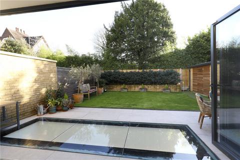 30 Arthur Road, London, SW19 7DU
