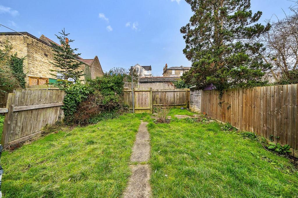Gracefield Gardens, Streatham 2 bed for sale £475,000