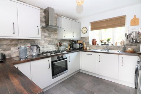 4 bedroom detached house for sale, Ardent Road, Whitfield