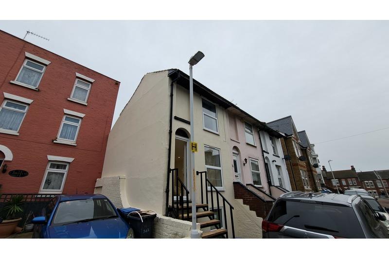 Dane Hill Row, Margate CT9 2 bed end of terrace house £950 pcm (£219 pw)