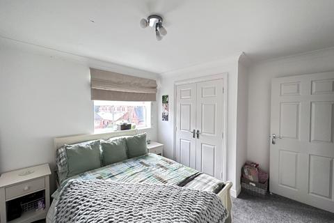 2 bedroom apartment for sale, Godfrey Gardens, Chartham, Canterbury, Kent, CT4