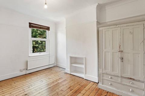 58 Vernham Road, London, SE18 3HB
