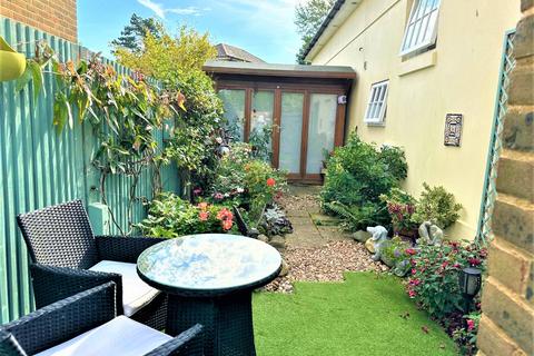 2 bedroom maisonette for sale, The Pines, Puckle Lane, Canterbury