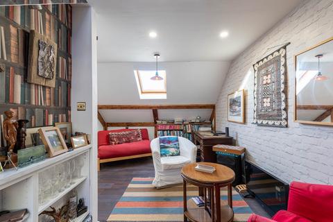 10a Atholl Street, Dunkeld, PH8 0AR
