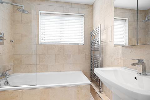 20 The Ruffetts, South Croydon, CR2 7LQ