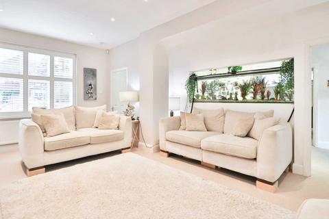 28 Fullbrooks Avenue, Worcester Park, KT4 7PE