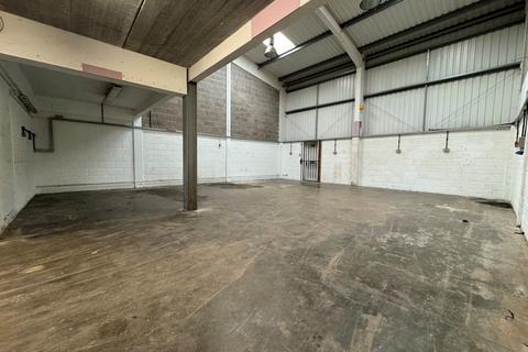 Industrial unit to rent, Unit 1C Deer Park Farm Industrial Estate, Knowle Lane, Fair Oak, Eastleigh, SO50 7DZ