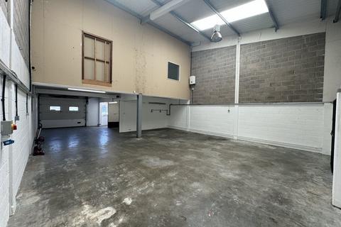 Industrial unit to rent, Unit 1C Deer Park Farm Industrial Estate, Knowle Lane, Fair Oak, Eastleigh, SO50 7DZ