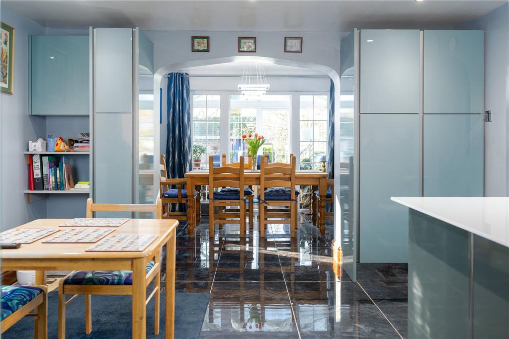 Breakfast Room