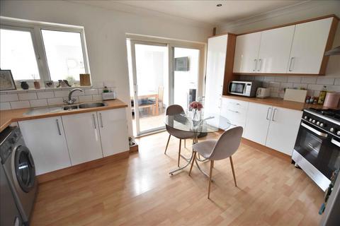 74 Hereford Road, Feltham, TW13 5BS