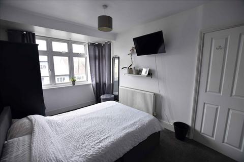 74 Hereford Road, Feltham, TW13 5BS