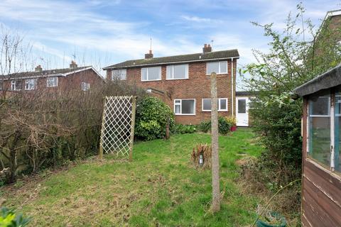 67 Alexander Crescent, Oakham, LE15 6LA