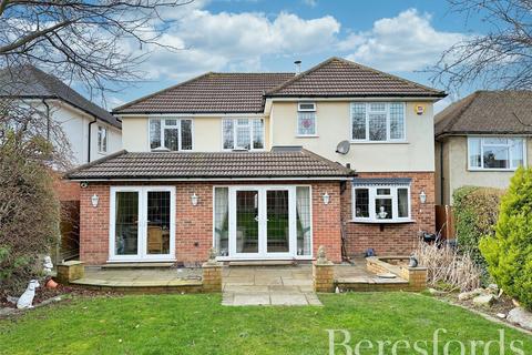 5 bedroom detached house for sale, Nelwyn Avenue, Hornchurch, RM11