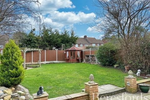 5 bedroom detached house for sale, Nelwyn Avenue, Hornchurch, RM11