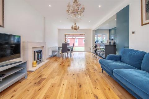 6 bedroom detached house for sale, London N14