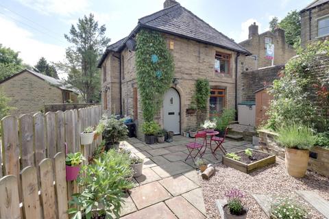 3 bedroom detached house for sale, The School House 18 New Road, Luddenden, Halifax