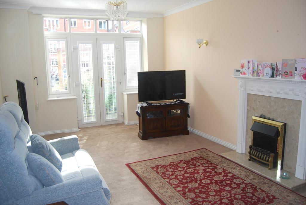 Burcot Lane, Bromsgrove B60 2 bed retirement property for sale £159,000