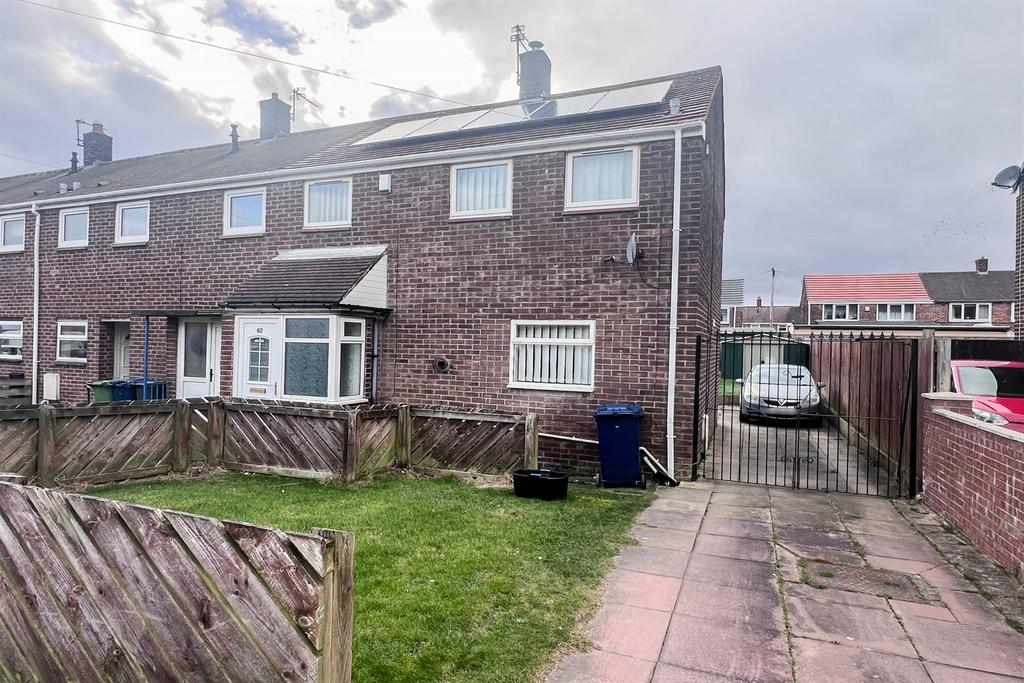 Melbourne Gardens, South Shields 2 bed end of terrace house for sale £110,000